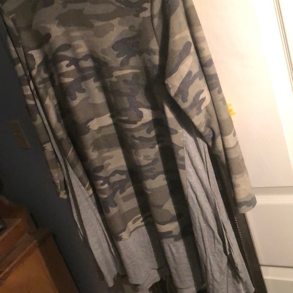 Lightly worn tee - Picture 1 of 3